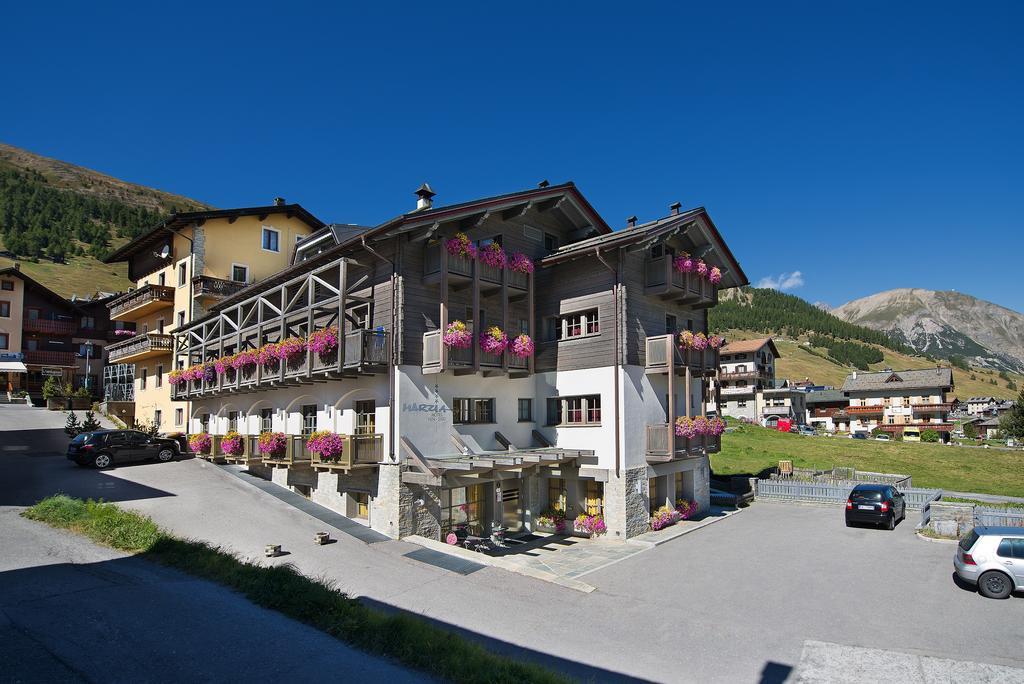 Hotel Marzia Livigno Exteriör bild